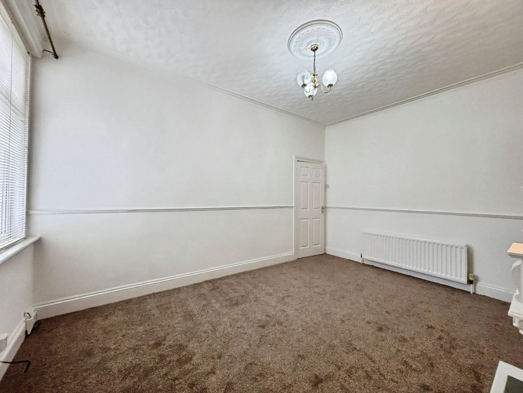 Property photo 3 of 15 4507973