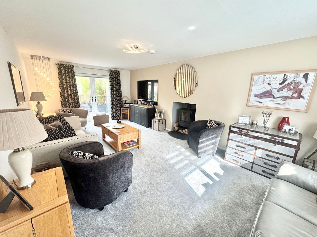 Property photo 3 of 23