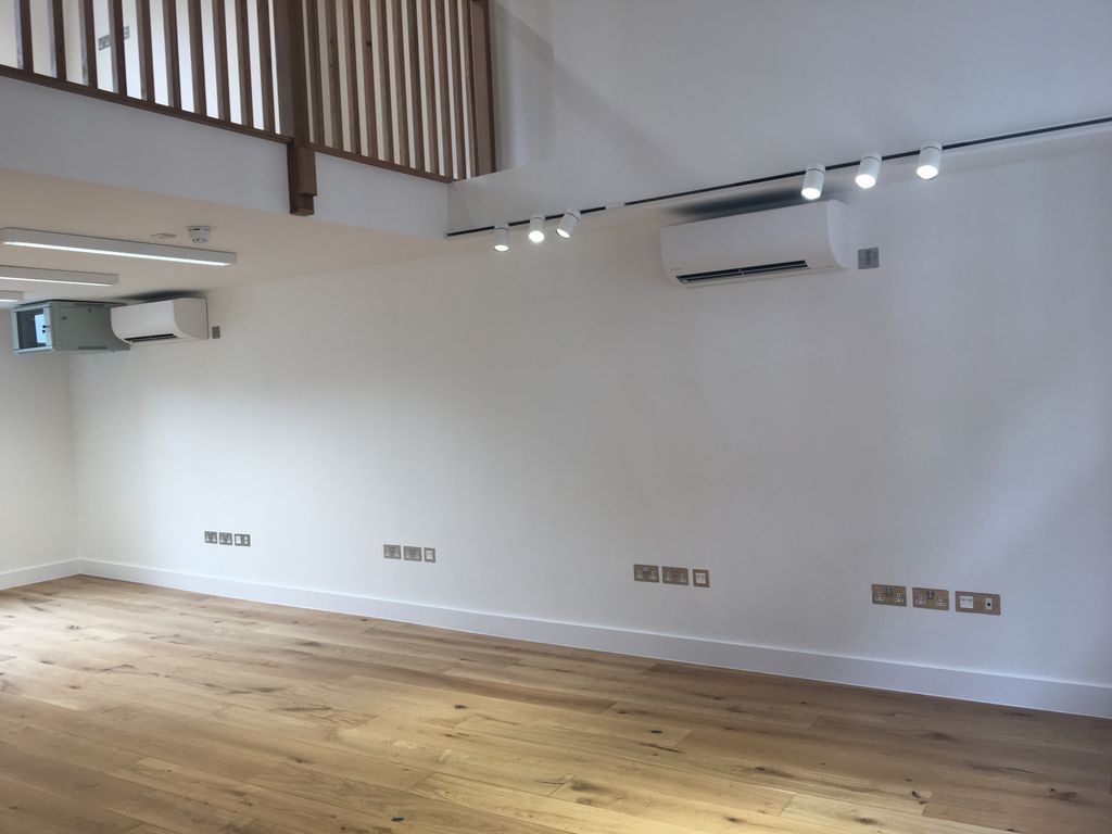 Property photo 1 of 3