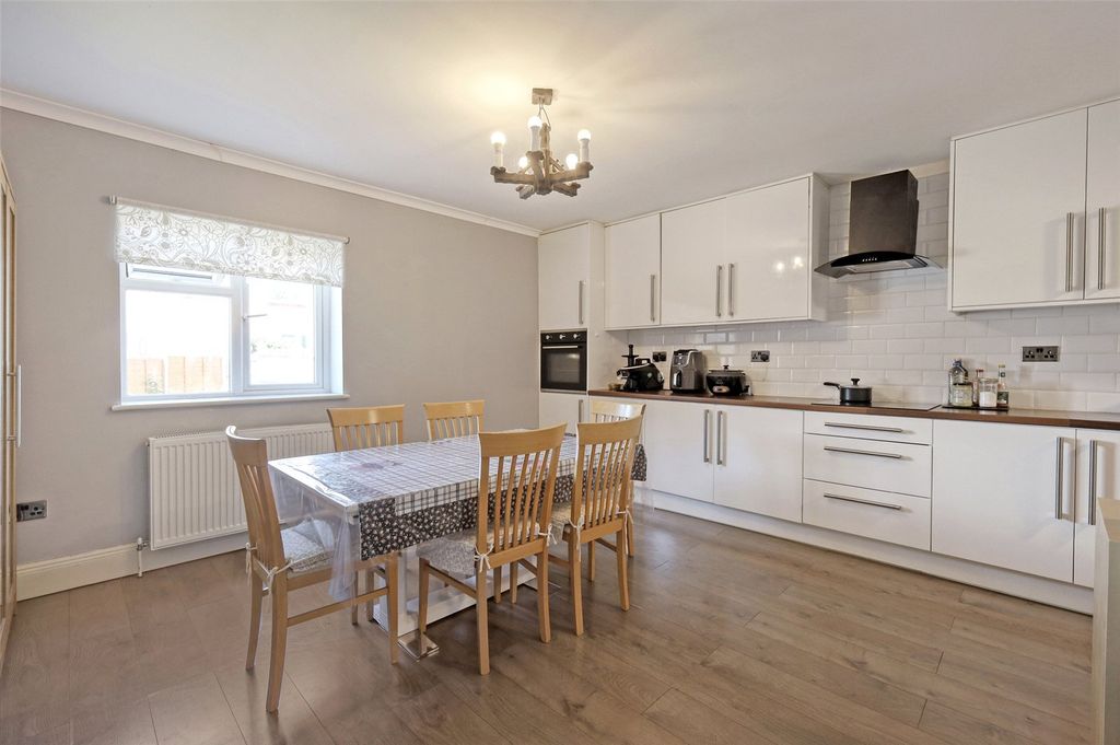 Property photo 3 of 16 Picture No. 42