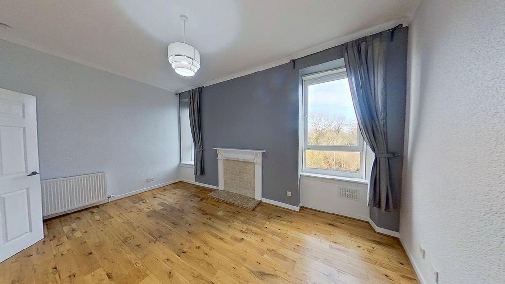 Property photo 3 of 9 Photo 3