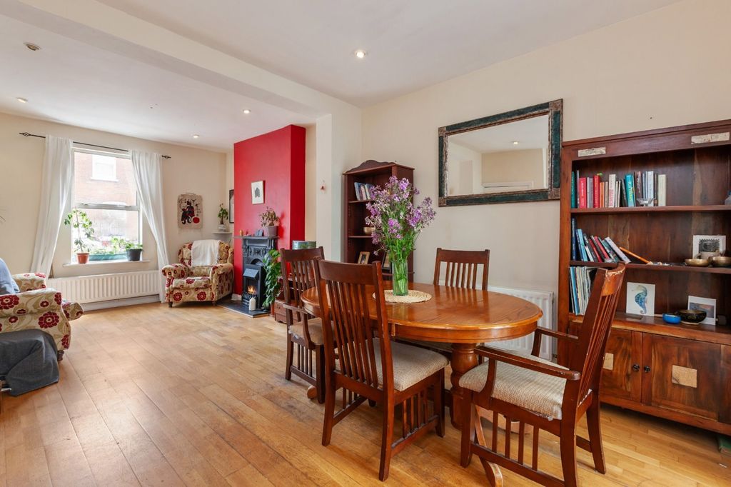 Property photo 3 of 12 Picture No. 07
