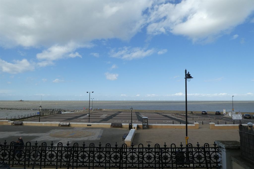 Property photo 1 of 6 (Main)