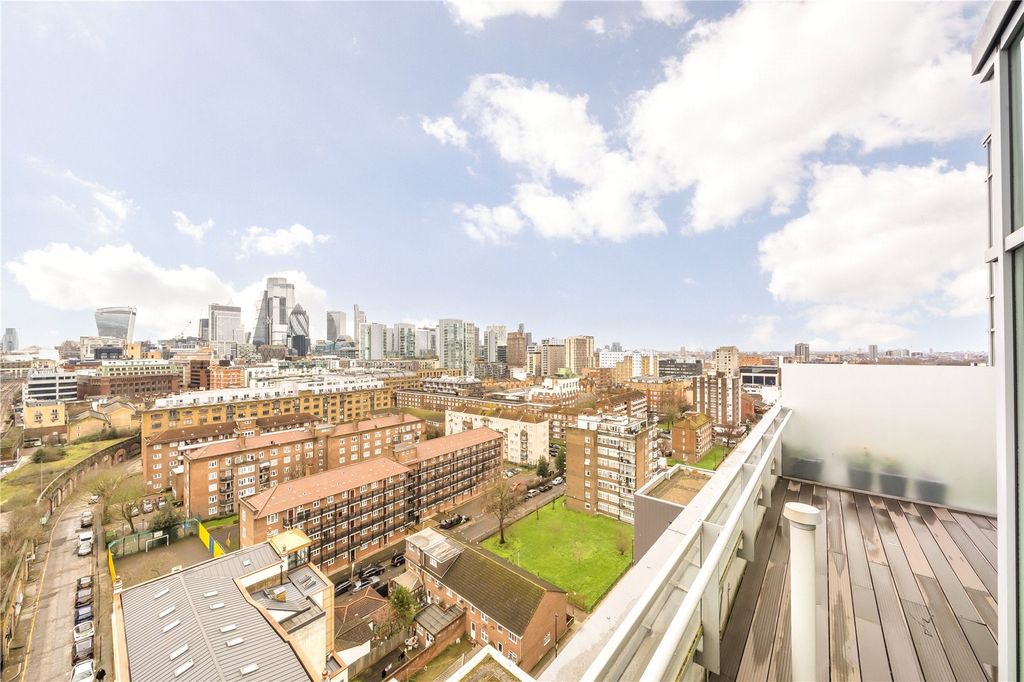 Property photo 1 of 17 Roof Terrace