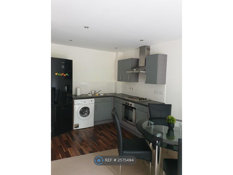 Property photo 3 of 7 Kitchen/Dining