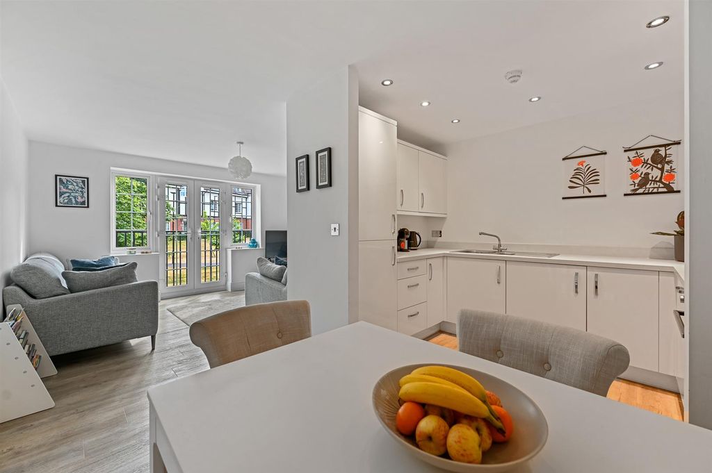 Property photo 2 of 10 Kitchen To Lounge.Jpg