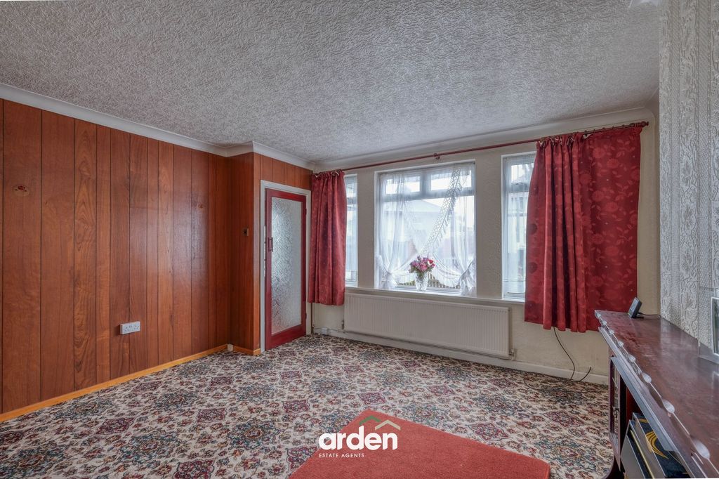 Property photo 2 of 12