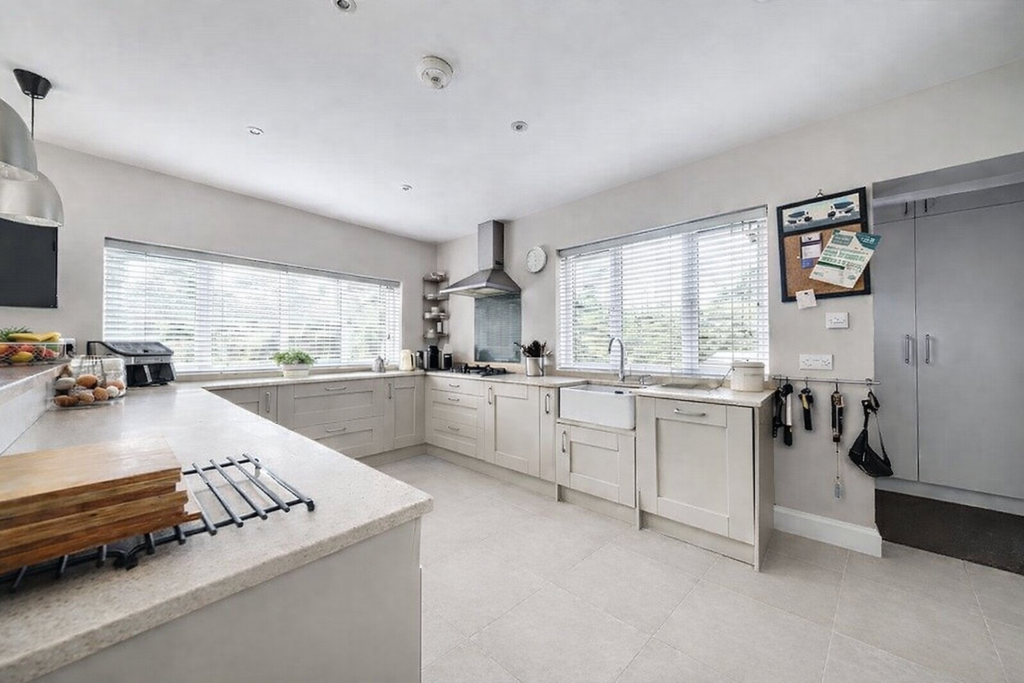 Additional image 8 of 5 bed detached house for saleHare Lane, Lingfield RH7