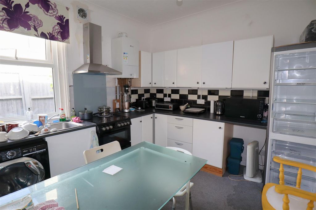 Property photo 3 of 8 Img_0429-2.Jpg