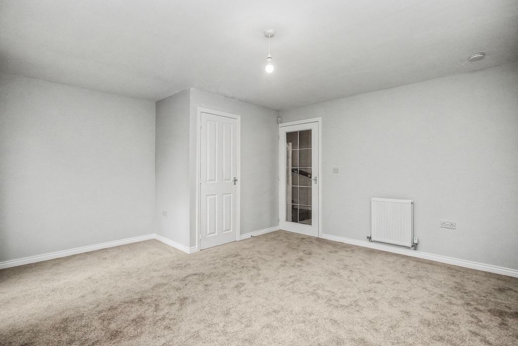 Property photo 3 of 13 Property Image 3