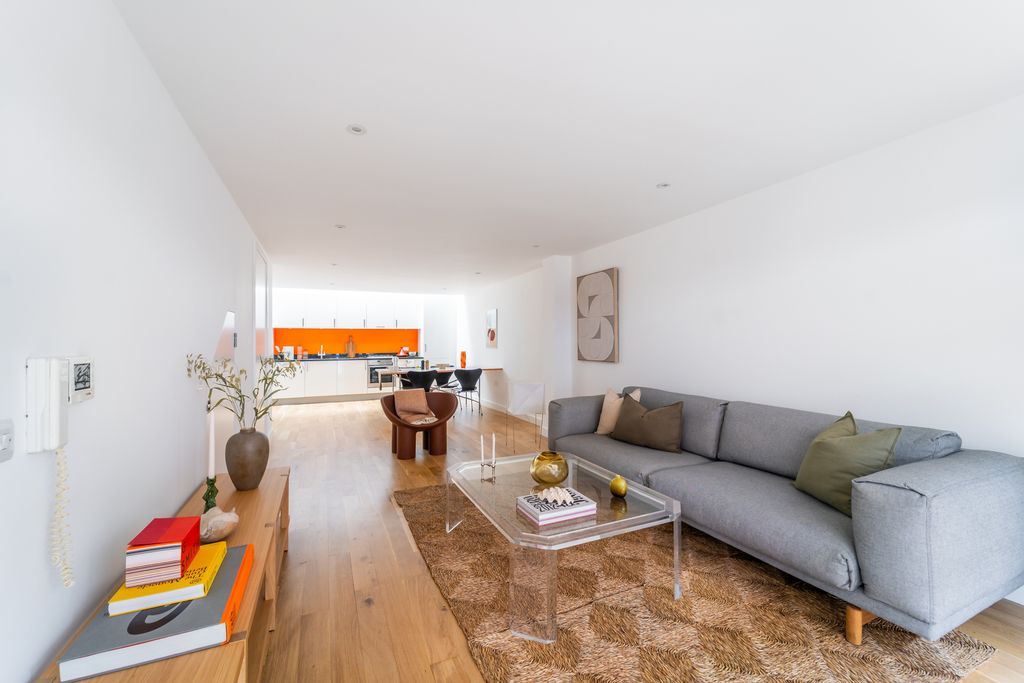 Property photo 2 of 9