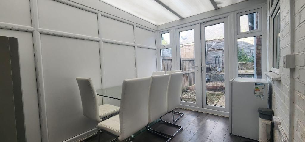 Property photo 3 of 8 Photo 3