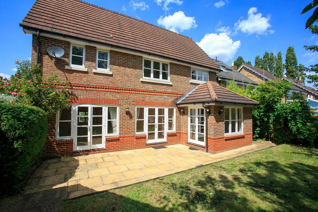 Property photo 2 of 11
