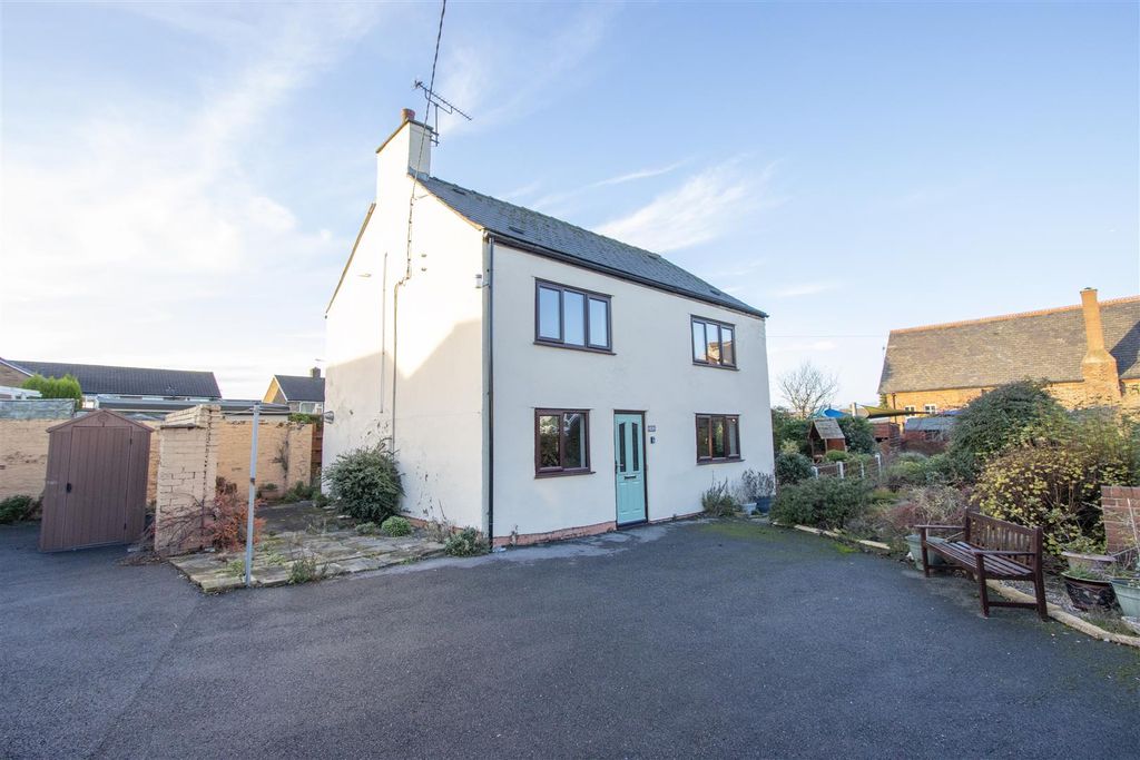 Property photo 1 of 16 Front