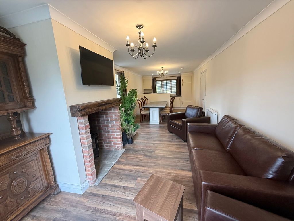 Property photo 2 of 15 Living Room