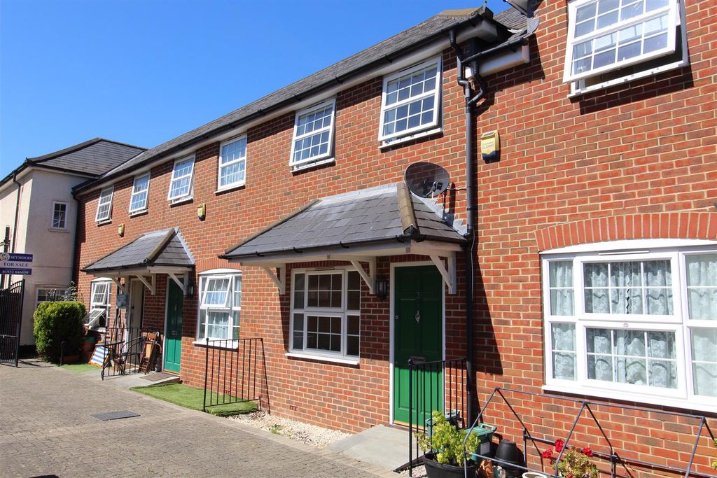 Property photo 2 of 8