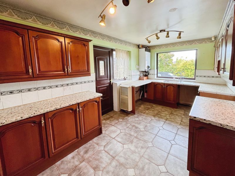 Property photo 2 of 16 Kitchen