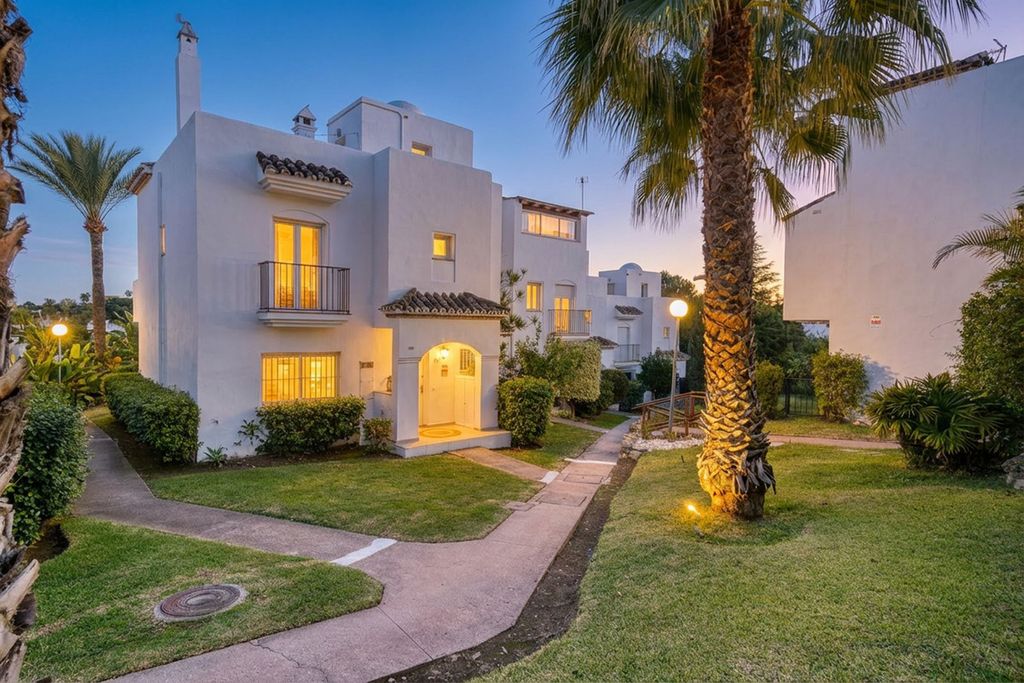 Property photo 2 of 35