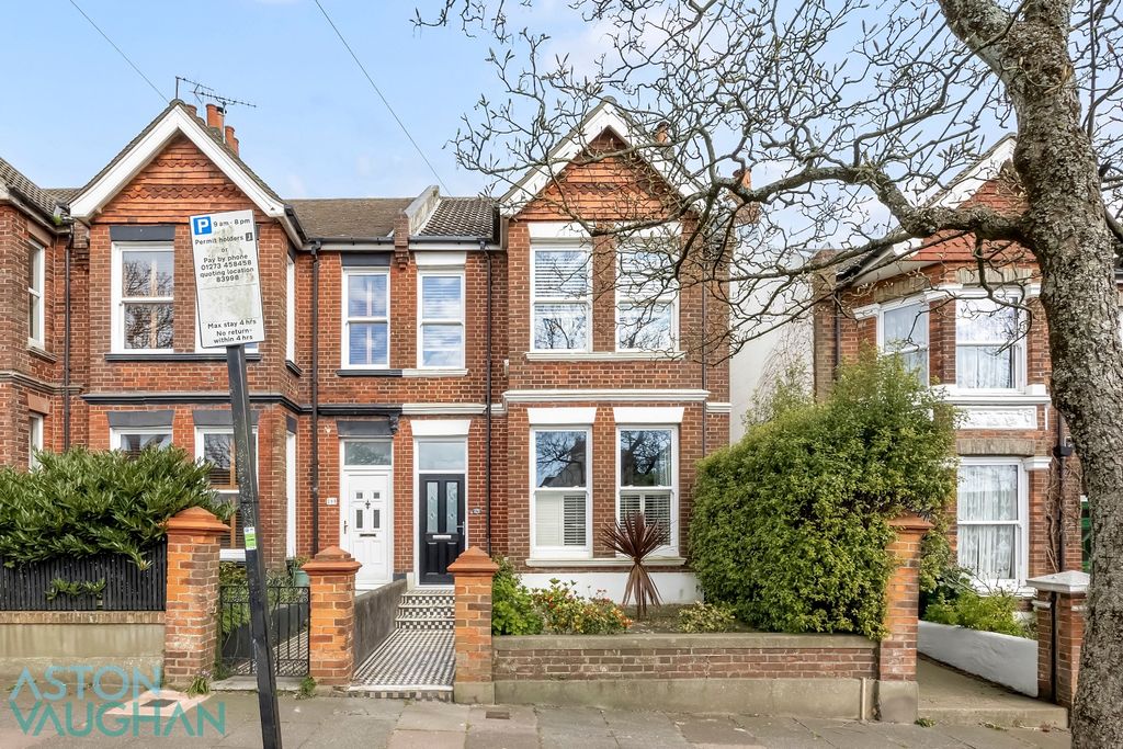 Property photo 1 of 12 5042620