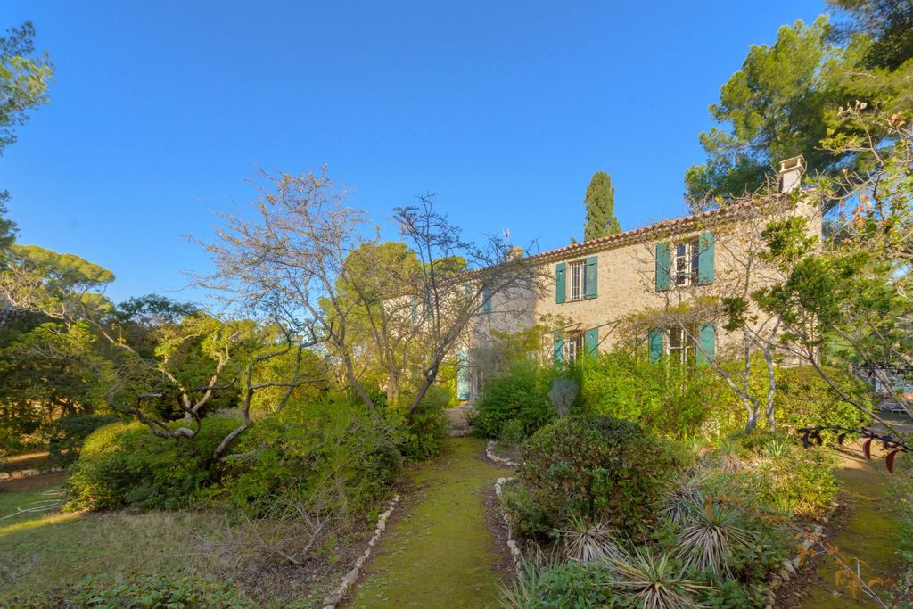 Property photo 1 of 29
