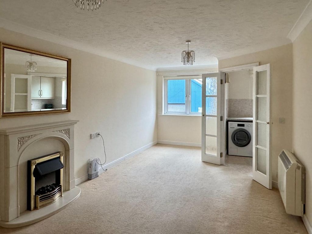 Property photo 2 of 16 Lounge/Dining Room