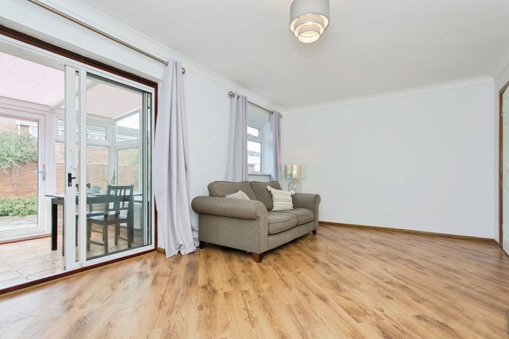Property photo 2 of 14