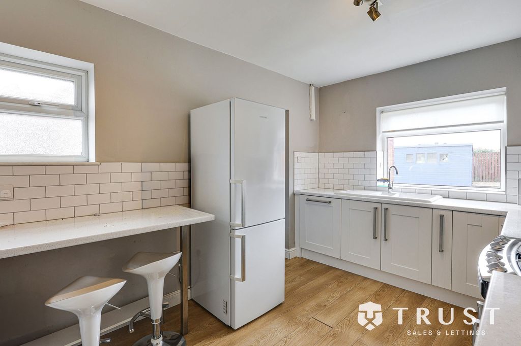 Additional image 5 of 2 bed semi-detached house for saleBevor Crescent, Heckmondwike WF16