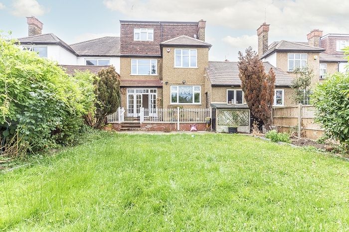 Property photo 1 of 17 008