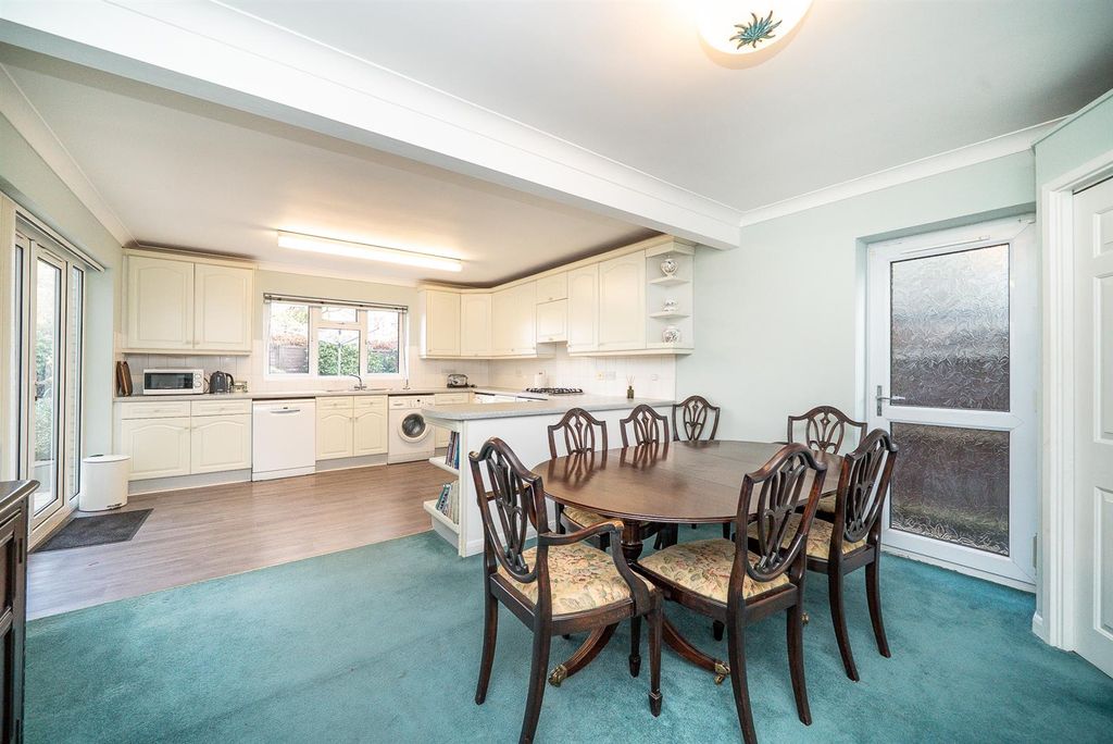 Property photo 3 of 25 11-Ramsey-Close-1012.Jpg