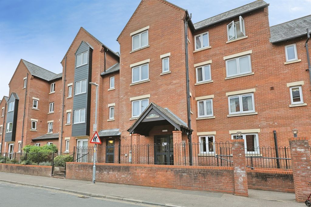 Property photo 1 of 16