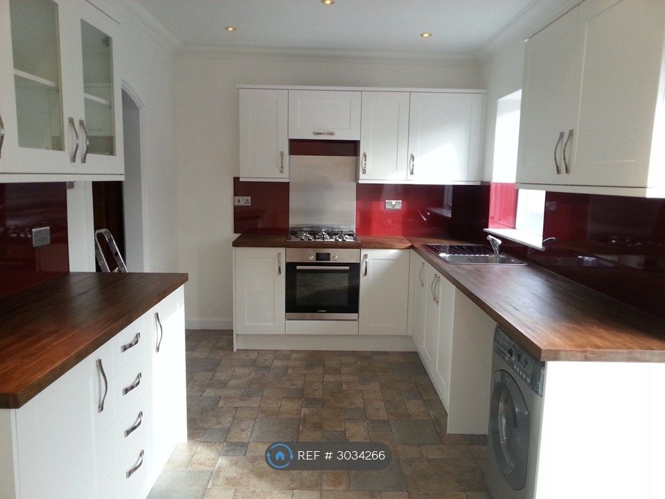 Property photo 2 of 13 Kitchen / Diner
