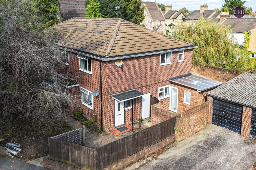 Property photo 1 of 9 Picture No. 11