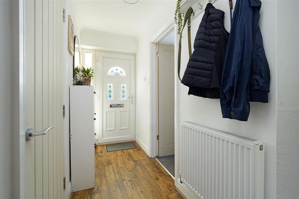 Property photo 2 of 24