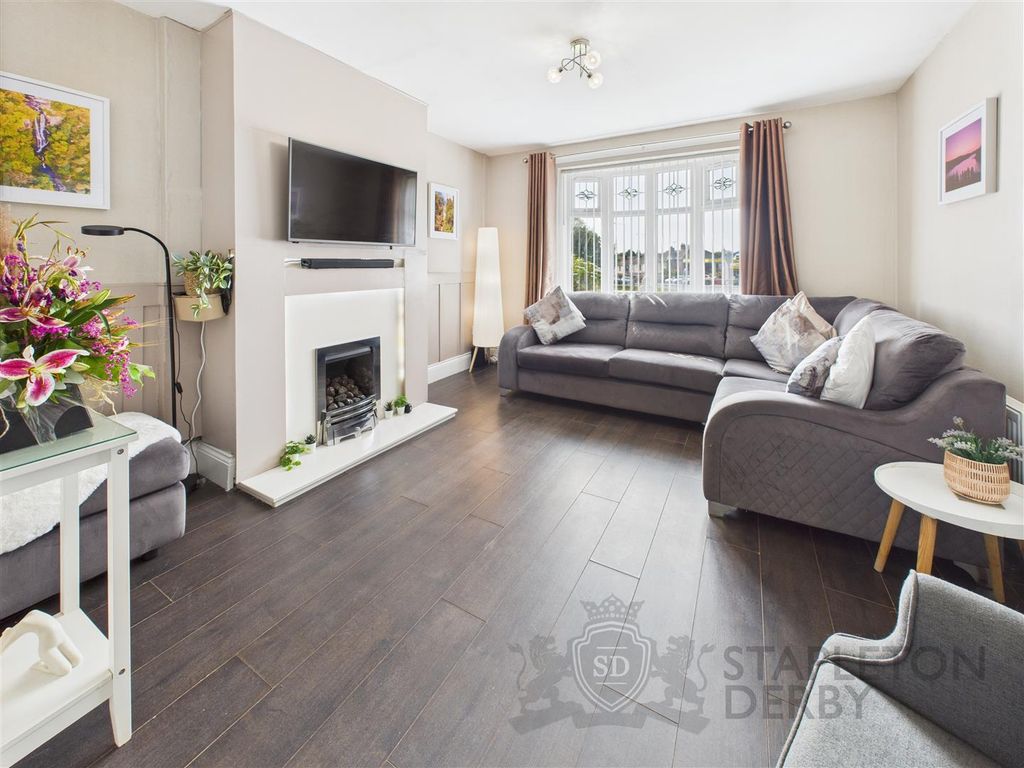 Property photo 3 of 17 Cam04709G0-Pr0183-Still002.Jpg