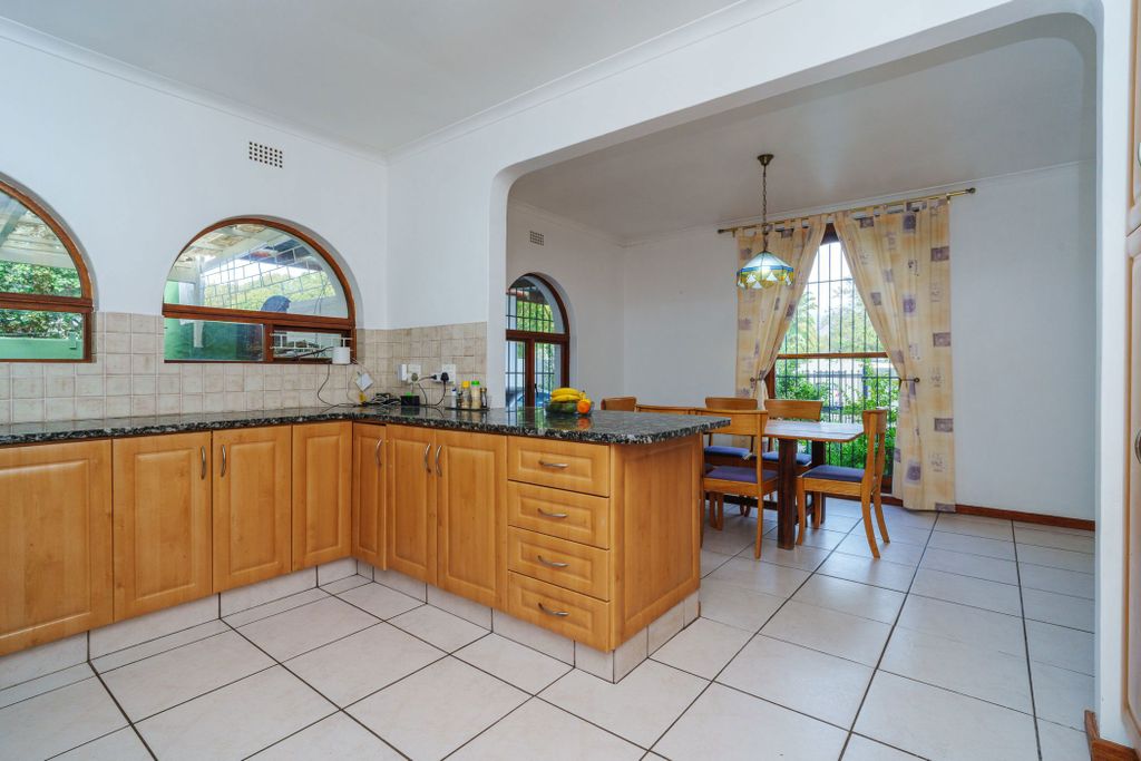 Property photo 3 of 39 Kw1741022