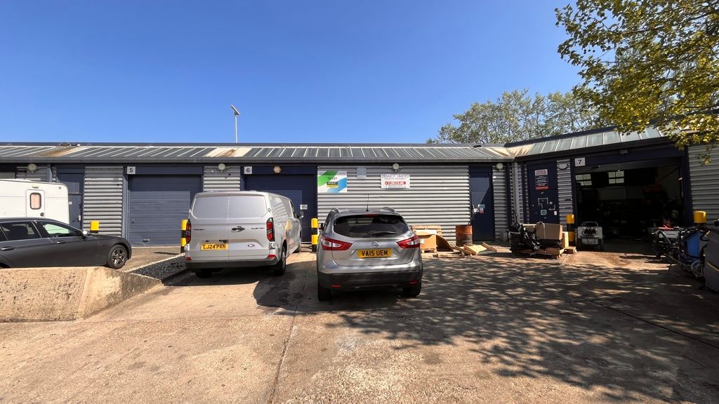 Property photo 1 of 6 Photo 6