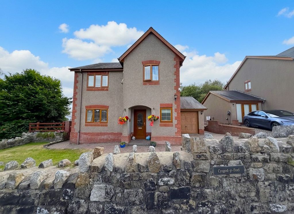 Property photo 1 of 30