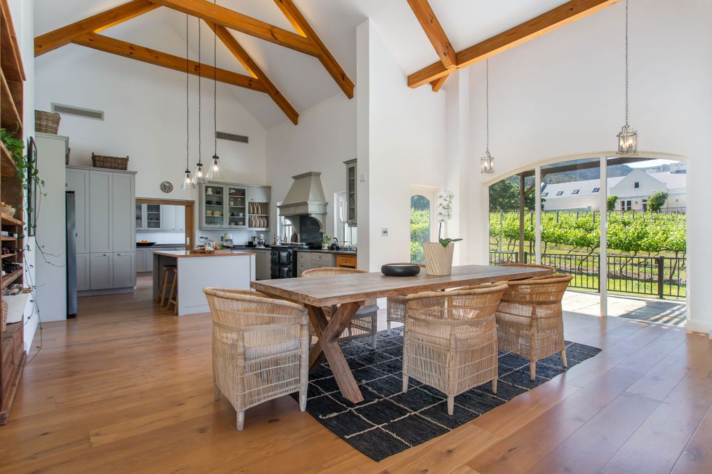 Property photo 2 of 31 Fwi1679907