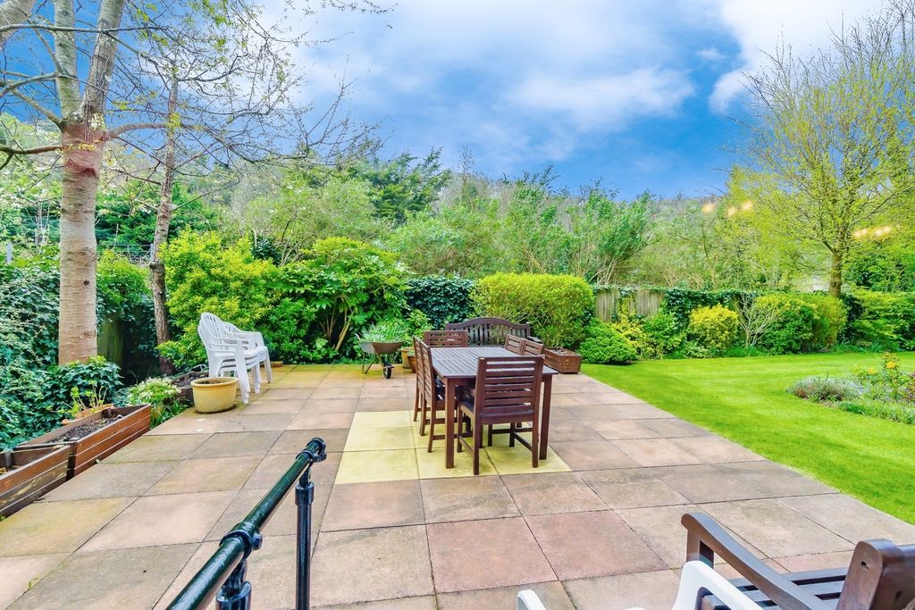 Property photo 2 of 15 Pbox-Img.Jpg