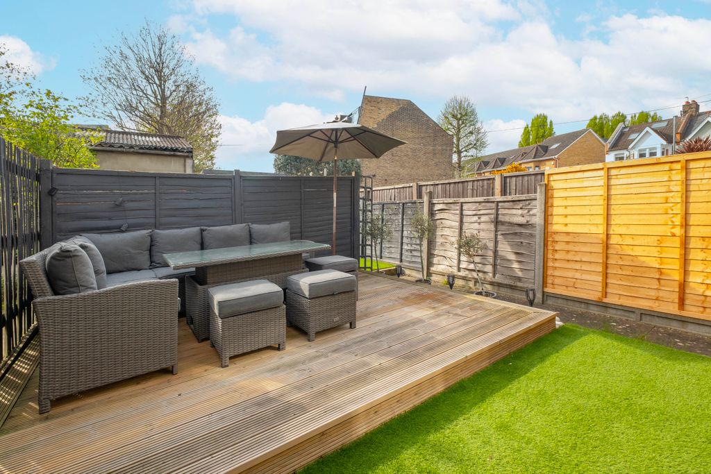 Property photo 3 of 10