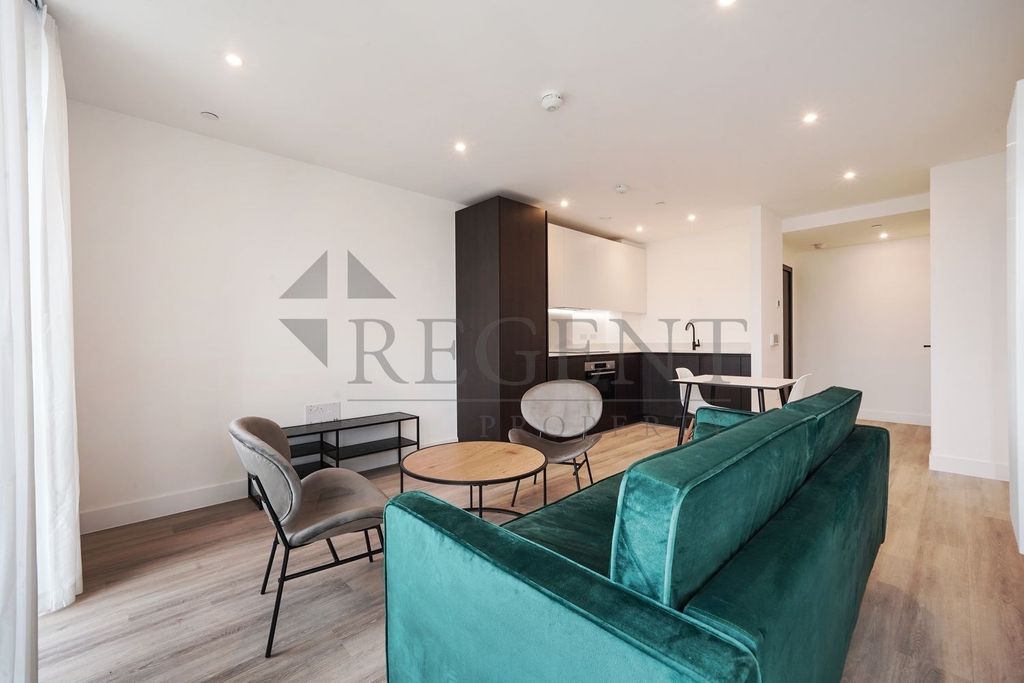 Property photo 2 of 15 Open Plan