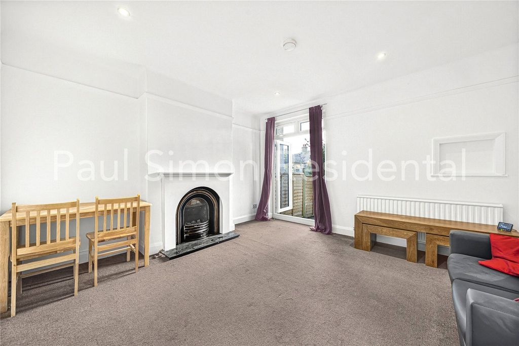 Property photo 2 of 15 Picture No. 14