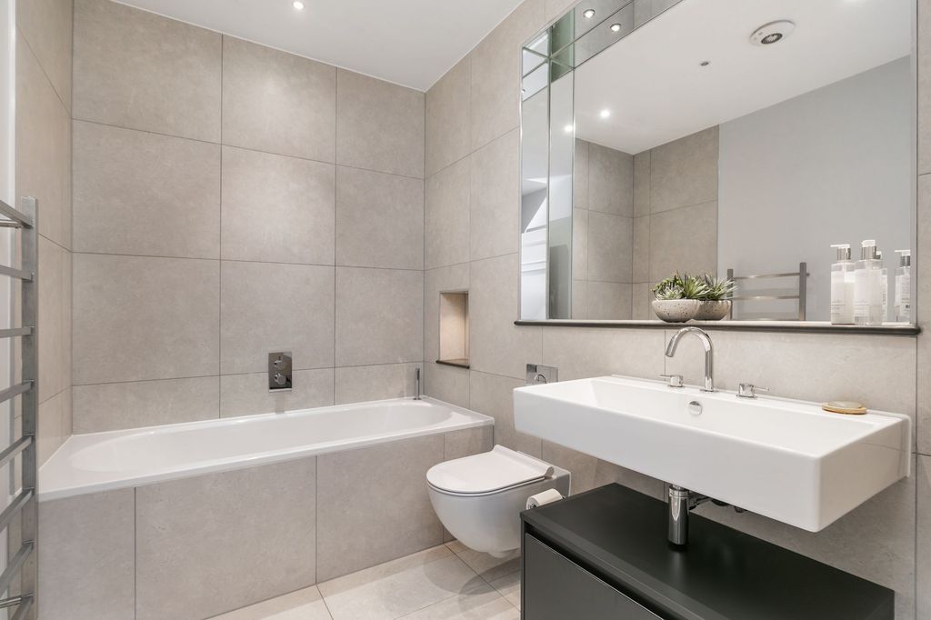 Additional image 14 of 4 bed detached house to rentChilbolton Avenue, Winchester SO22