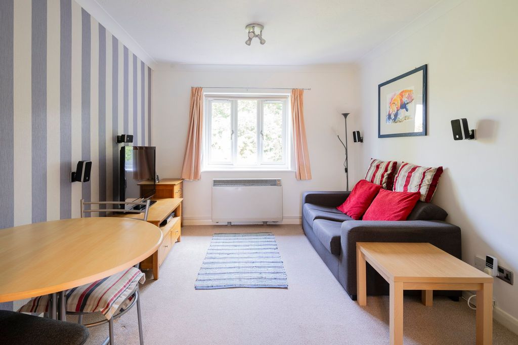 Property photo 2 of 9