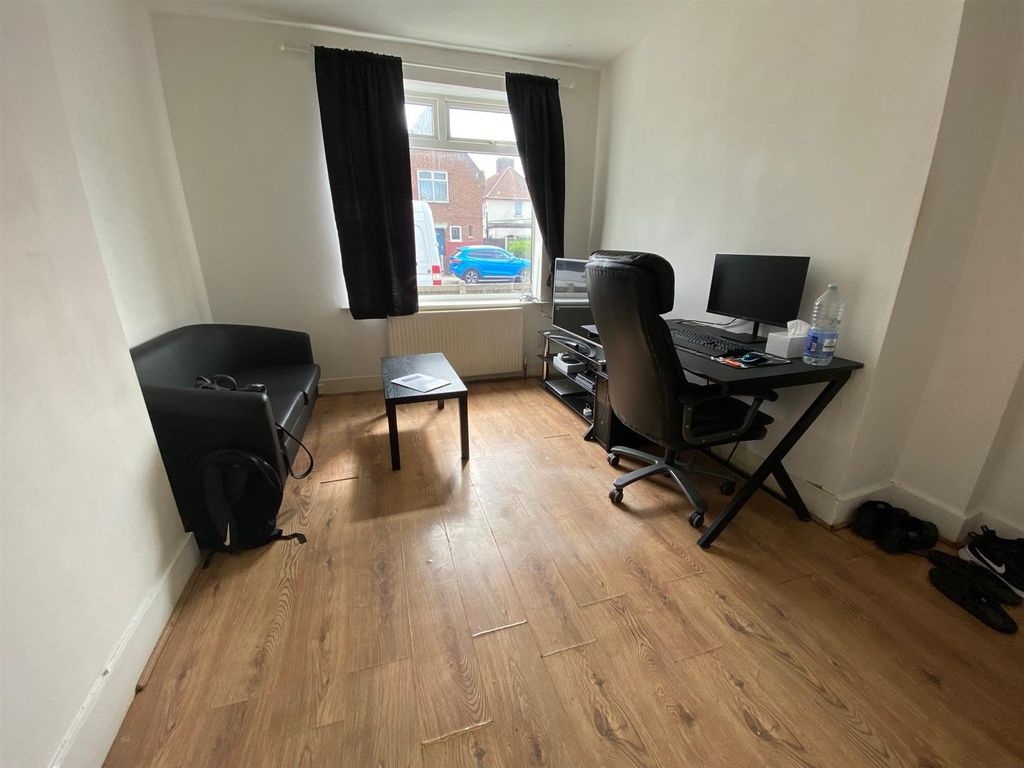 Property photo 2 of 8 H7.Jpg