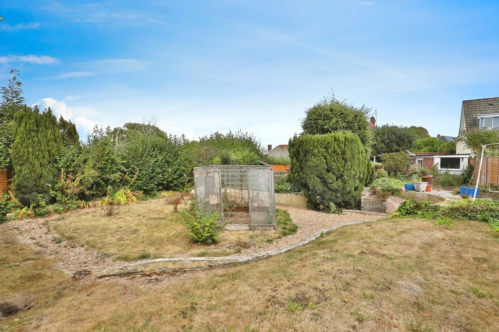 Property photo 2 of 18 Photo