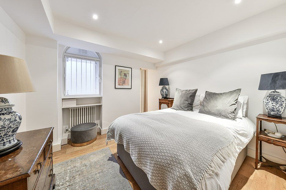 Property photo 3 of 9 Bedroom