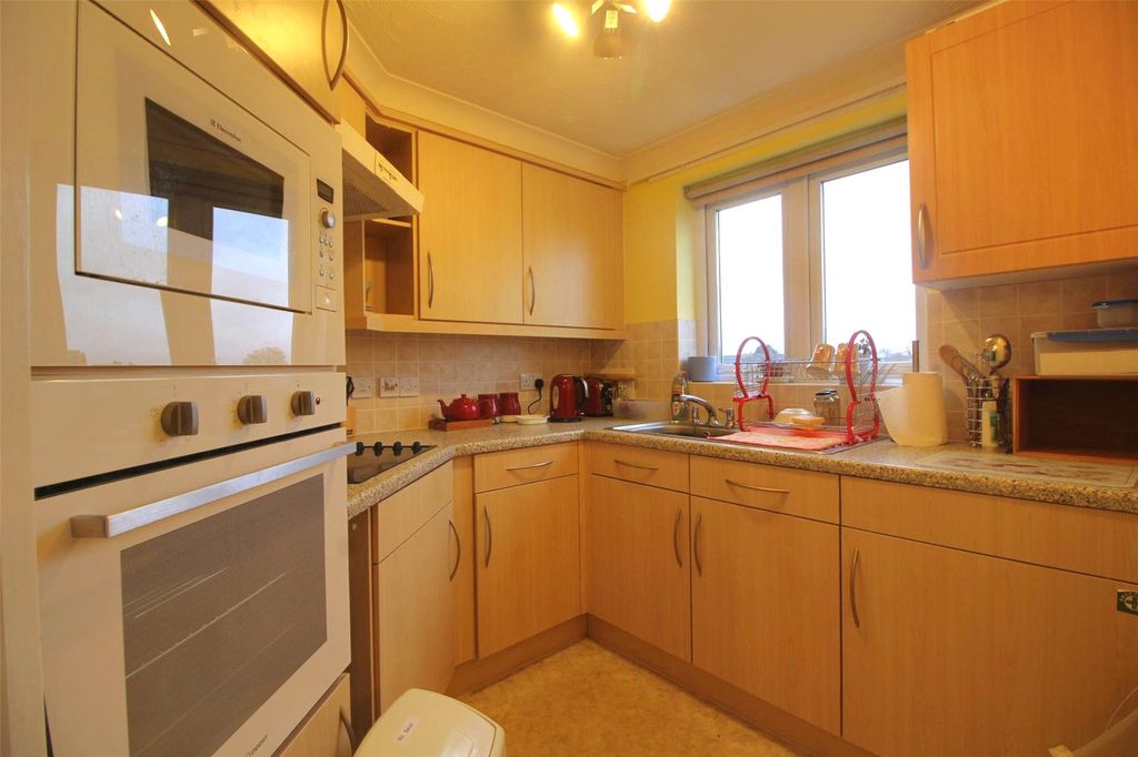 Property photo 3 of 11 Picture No. 02