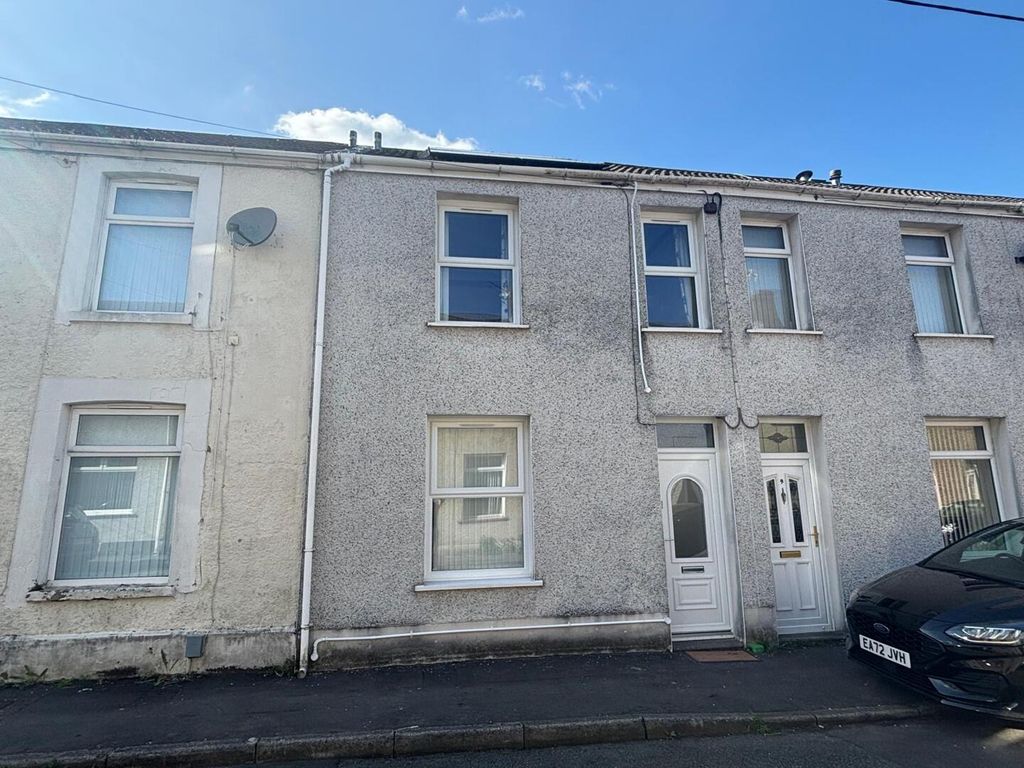 Property photo 1 of 11 Front (Exterior)