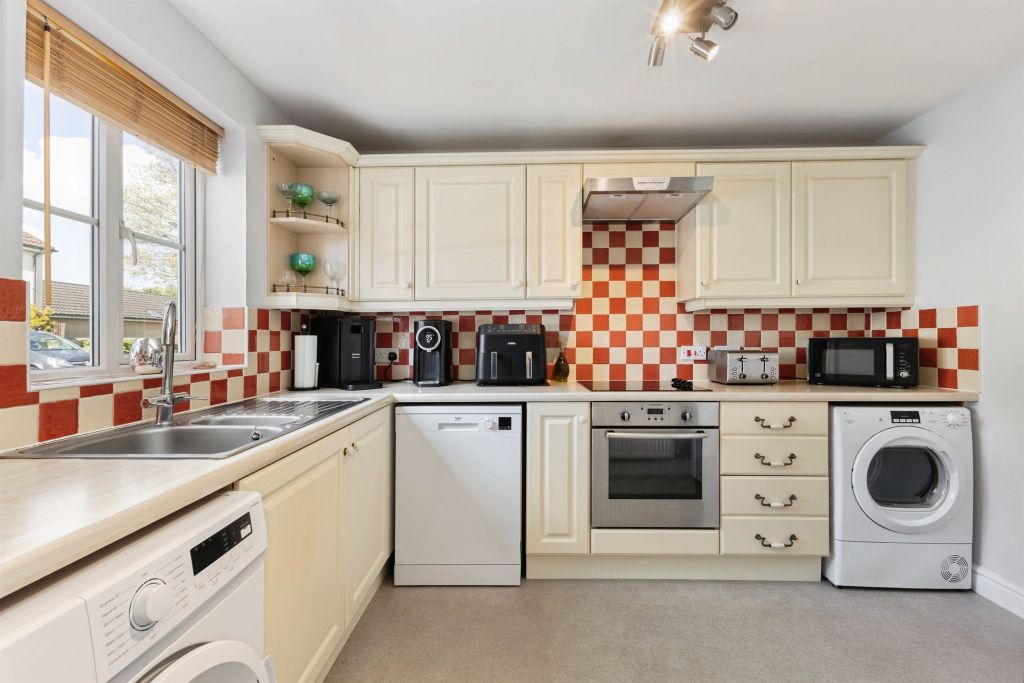 Property photo 3 of 17